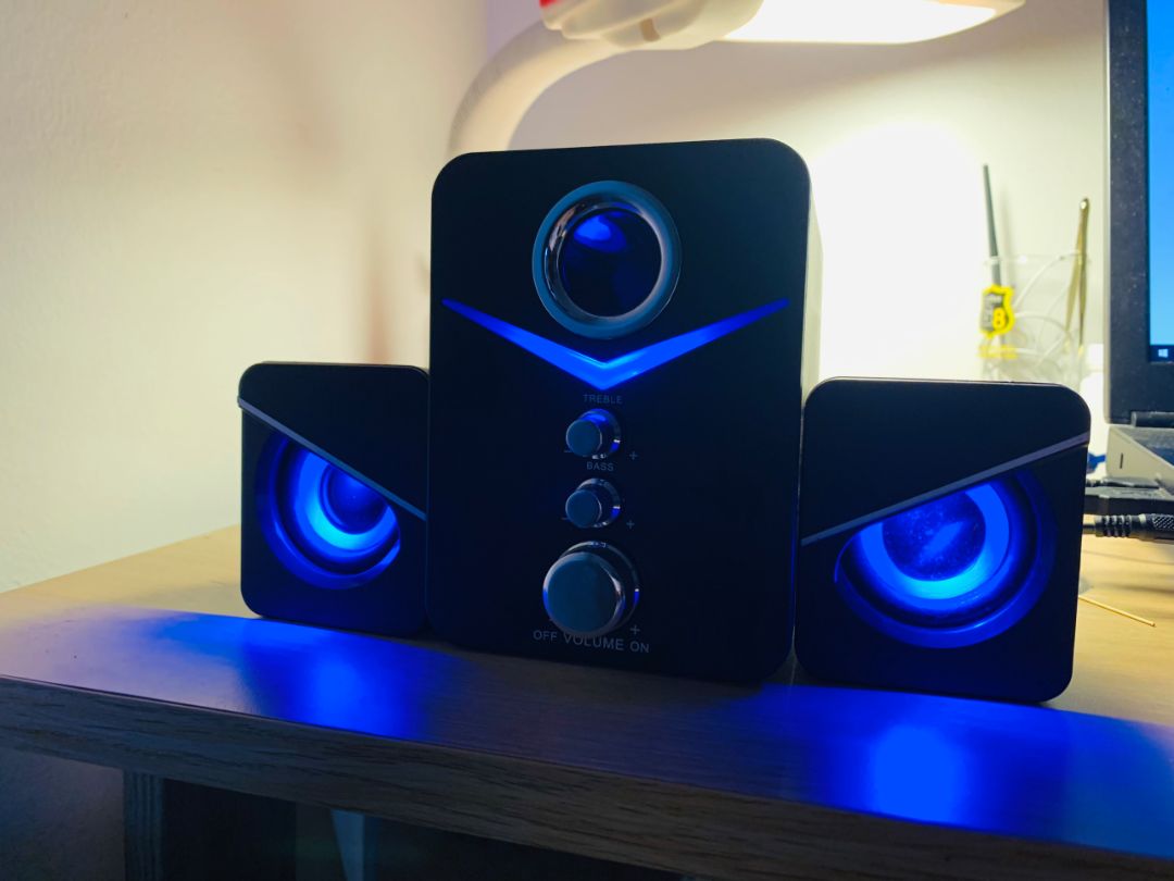 Sản phẩm đúng mô tả. Loa nghe ok, chỉnh âm bass và treble ổn. Tầm giá này quá ngon rồi.