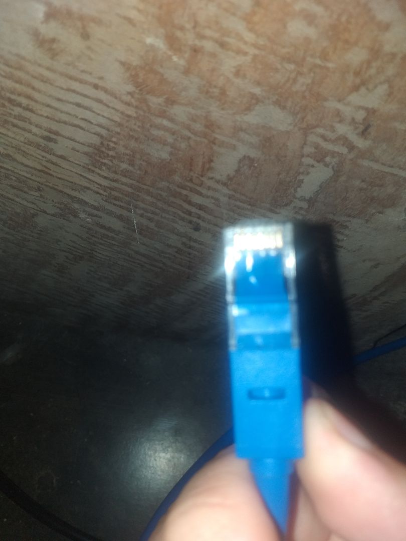 Hài lòng giao hàng nhanh chóng 
đây truyền tín hiệu qua 
chất lượng tốt
dây dầy cứng cáp 
tốc độ thì ổn trong tầm giá 
hàng chính hãng an tâm