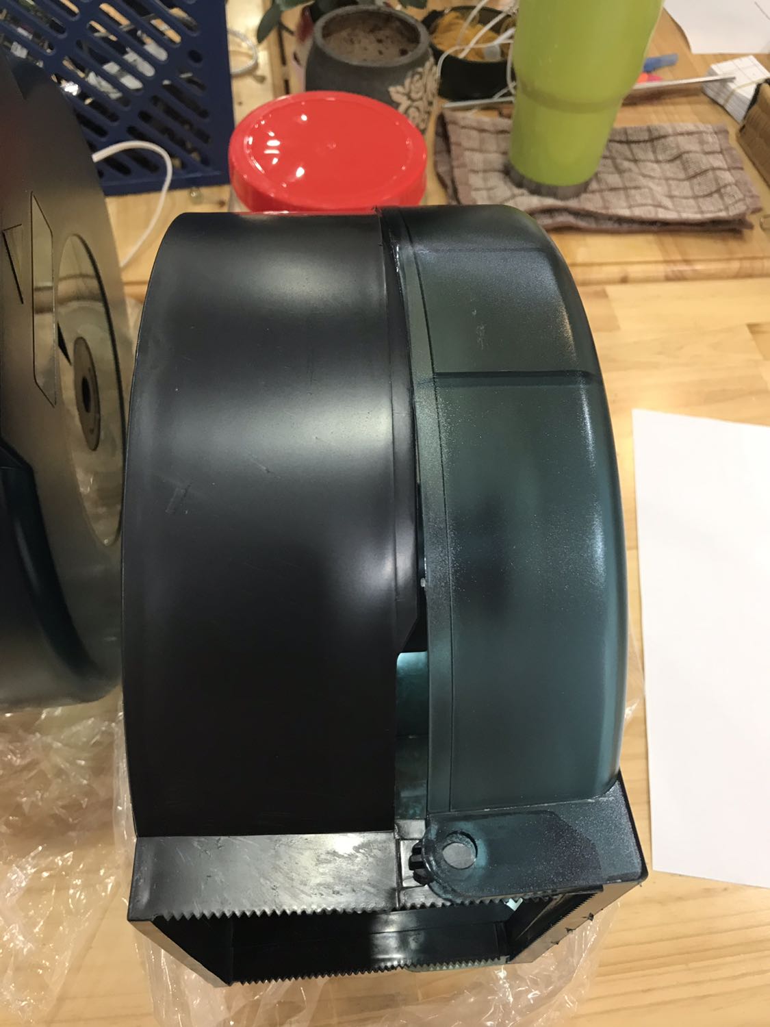 Hàng không có nhãn mác thương hiệu, như hình của Tiki đăng