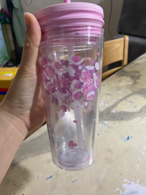 Ly đẹp lắm. Màu pink siêu cute. Nhận dk hàng là dùng liền luôn.