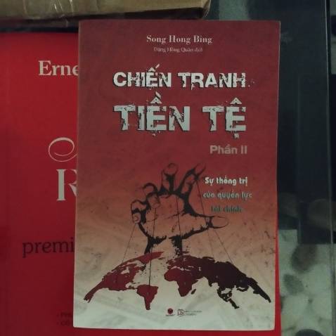 Giao hàng không đúng. 
Cụ thể là đặt Phần một nhưng shop giao Phần 2.
Nhưng ko sao mình sẽ tìm mua phần 1.