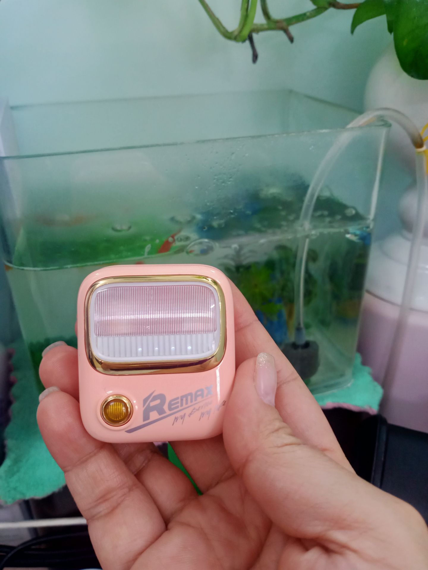 mình dùng cảm thấy rất tốt. cách chăm sóc khách hàng của shop rất tốt. nên mình sẽ ủng hộ shop dài dài. cảm ơn các bạn đã hướng dẫn cho mình thật chu đáo và tận tình.