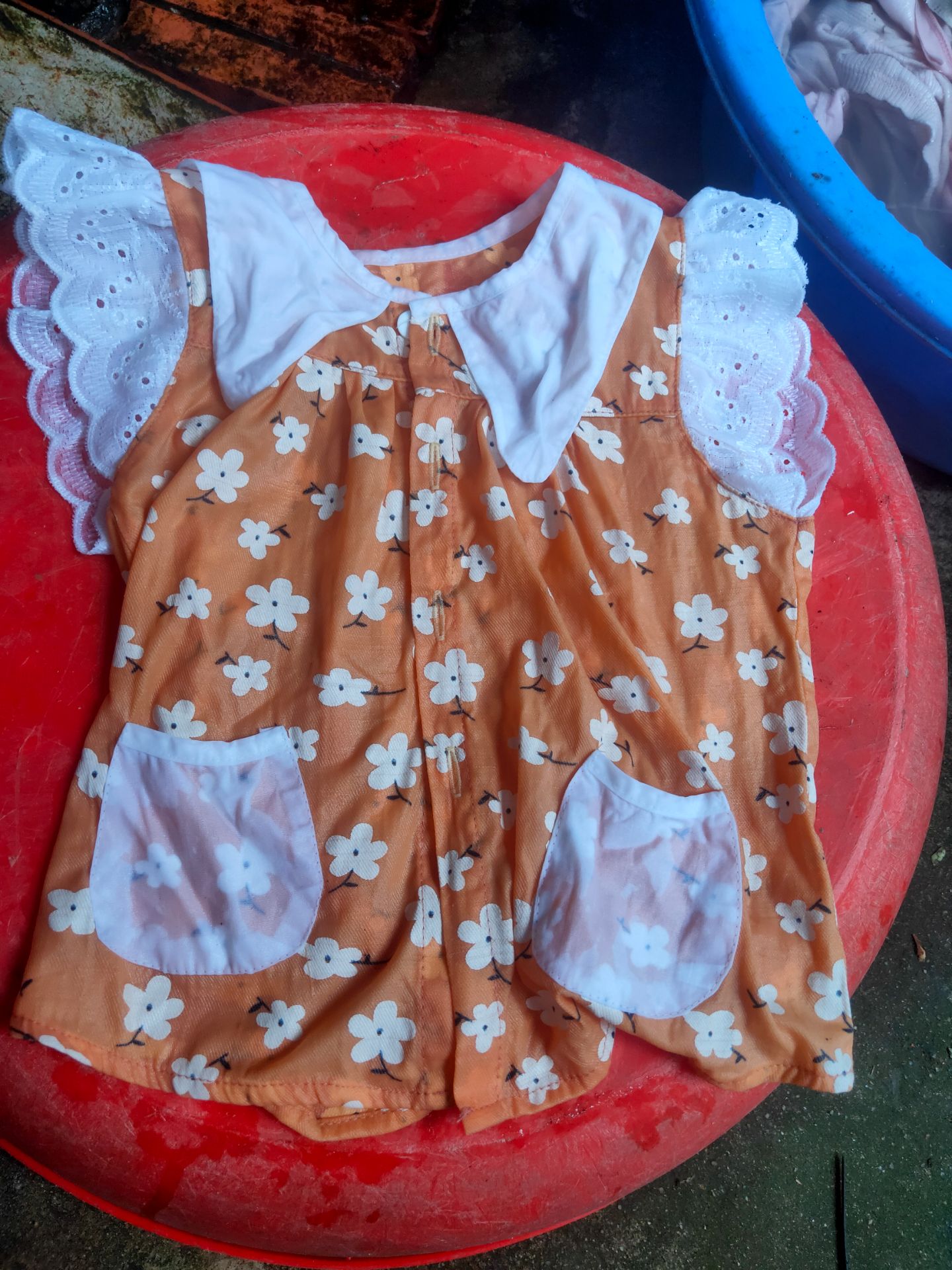 mua shop 3 bộ mặc đi học cưng lắm, đẹp, thoải mái, bé thích. đang giặc đồ cho bé nhớ ra đem ra chụp viết đánh giá 🤣🤣🤣