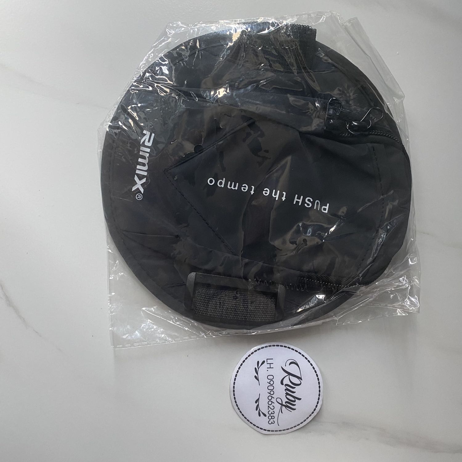 Tiki giao nhanh, đường may chắc chắn, vải đều màu, dây kéo mượt, chất liệu tốt, có 2 ngăn bên trong, đựng vừa đt to. ??????