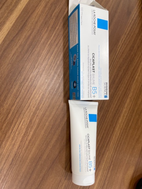 Ok, cái hộp ngoài làm mình tưởng kg phải loại mới, hộp kem bên trong ok. Mua lần 2 rồi