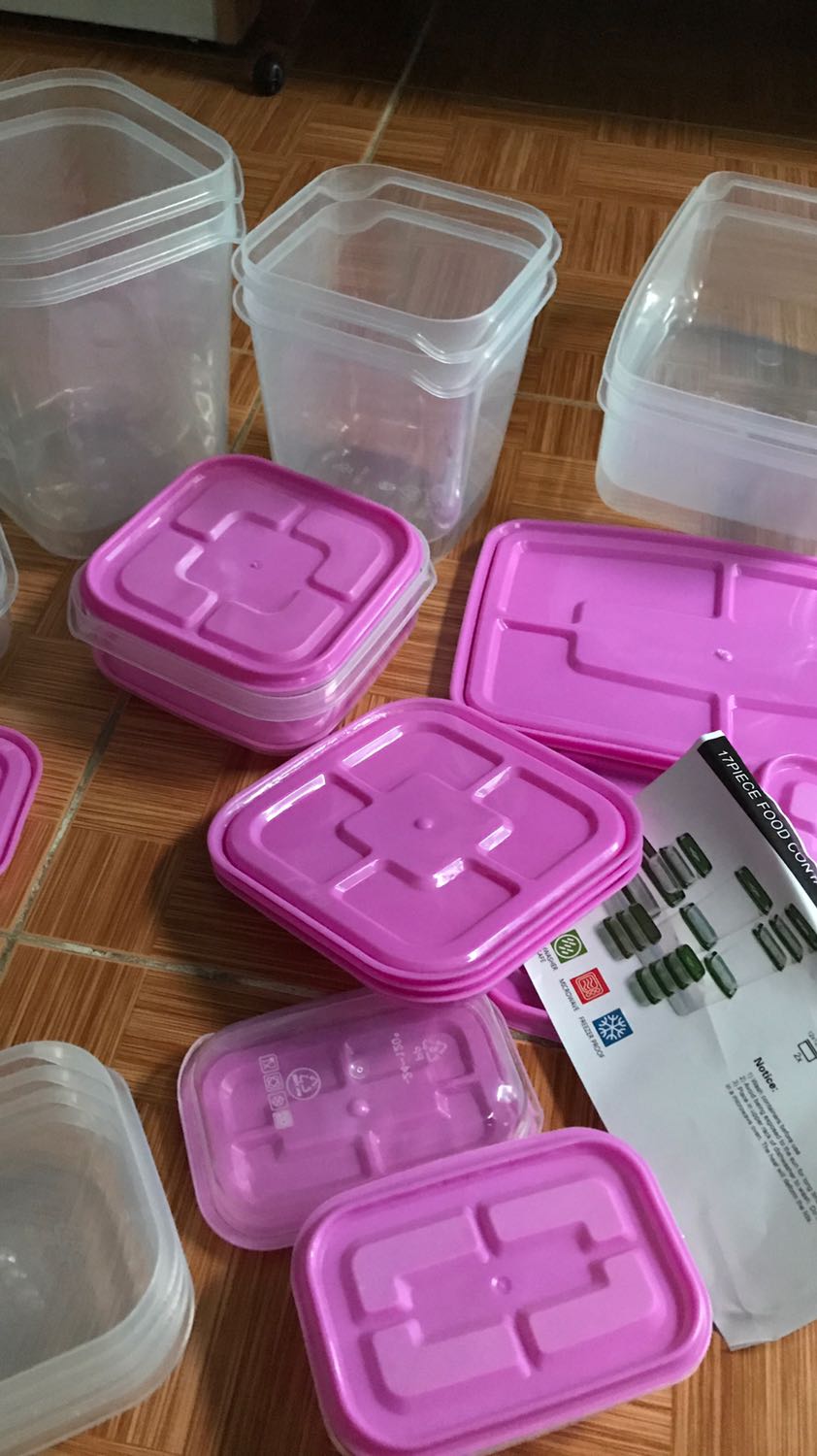 Sao bán màu xanh lại giao màu hồng shop