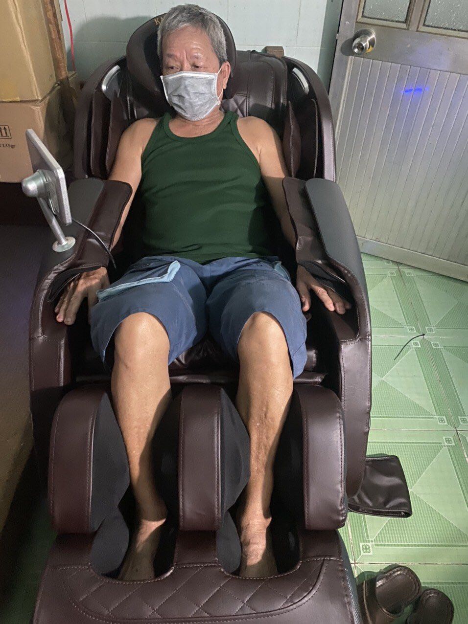 Mình mua tặng ông ngoaij hihi. Thấy màu sắc nhã nhặn, ông nằm khá thoải mái. Shop có giao và hướng dẫn tại nhà nên rất yên tâm luôn, tại mình ở xa nên rất tin tưởng shop. Nhìn cũng khá bền ⭐️⭐️⭐️⭐️⭐️