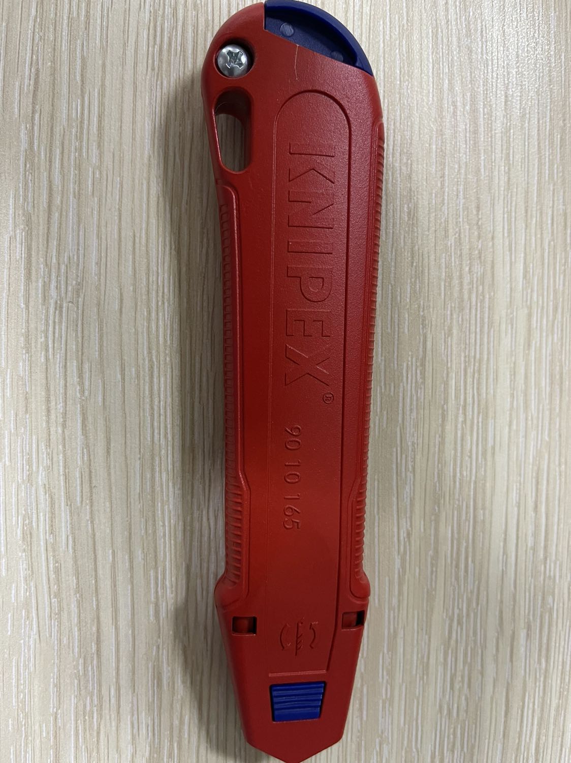 Giao hàng nhanh, sản phẩm cứng cáp, hàng mới