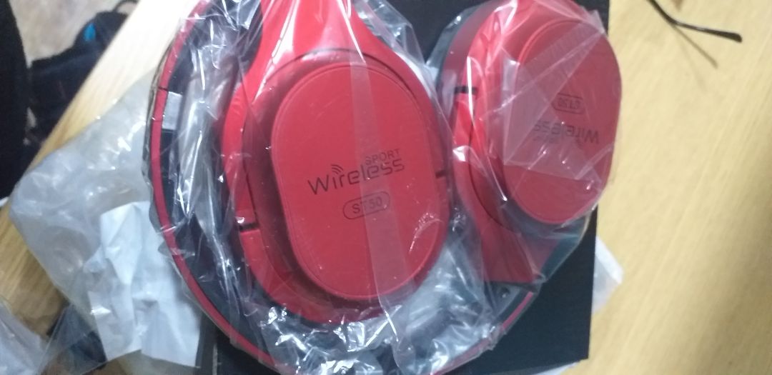 đóng gói kĩ, giao sớm hơn dự kiến, mặc hàng đẹp nhưng có điều nhầm màu rồi, mik đặc màu bạc nhưng lại giao đỏ a