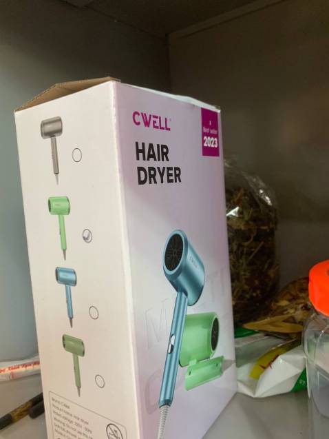 Sản phẩm đẹp tốt giống hình
Máy sấy mạnh
Giao hàng nhanh ship nhiệt tình
Shop đóng hàng cẩn thận có thư c.mon mà phiếu bảo hành