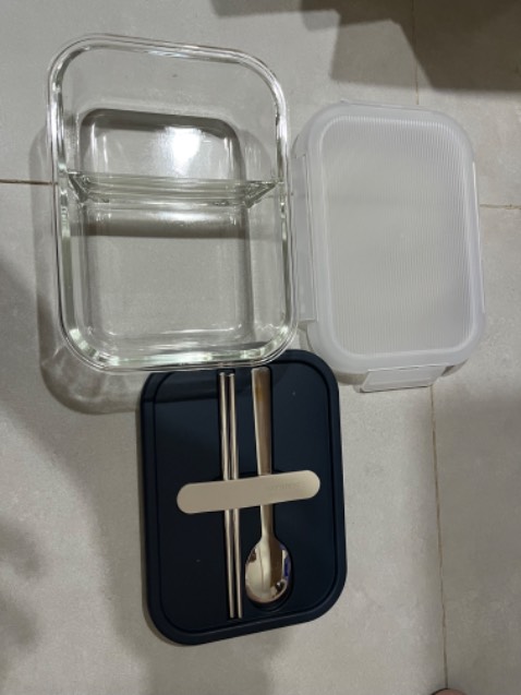 shop đóng hàng cẩn thận, hàng chất lượng; đơn vị  vận chuyển giao trễ 1 ngày so với thông báo trên đơn hàng