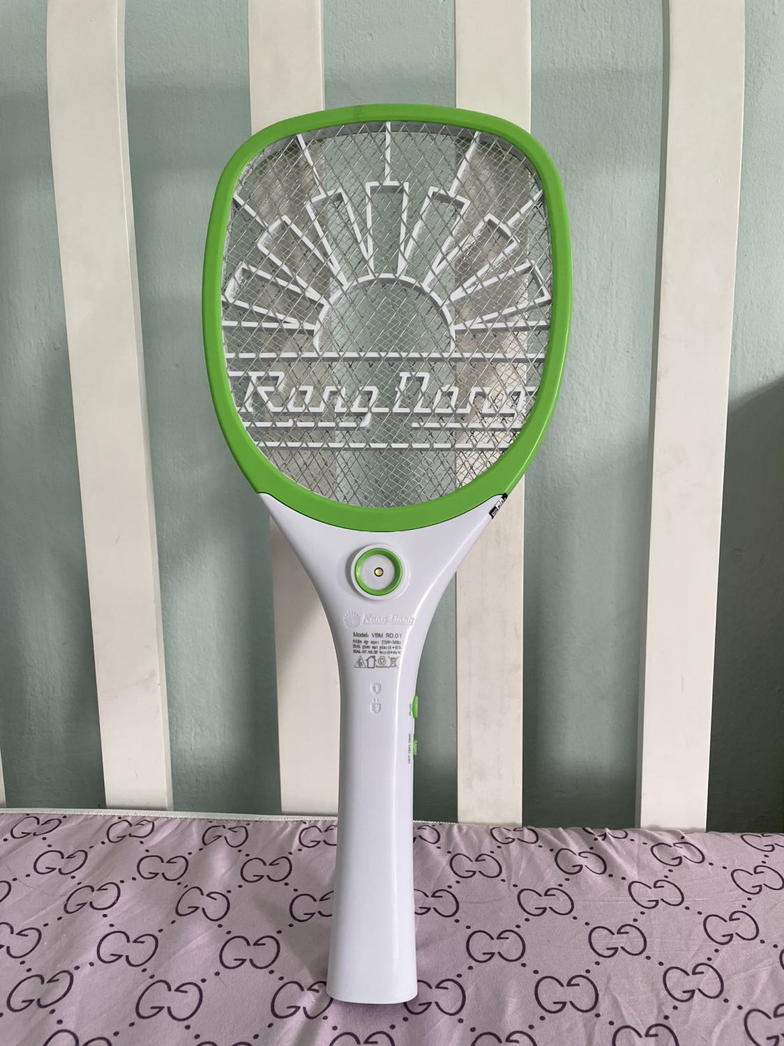 Thiết kế đẹp tốt, chắc chắn, thương hiệu uy tín hi vọng sẽ bền. Mình cần ngay nên mua cái này giá cao 129K để Now Ship chứ shop này cũng bán vợt này ship Tiki Fast giá có 100K thôi. Lẽ ra phải ưu tiên KH mua Now Ship chứ nhỉ hoặc ít ra thì nên để giá của 2 link bằng nhau.