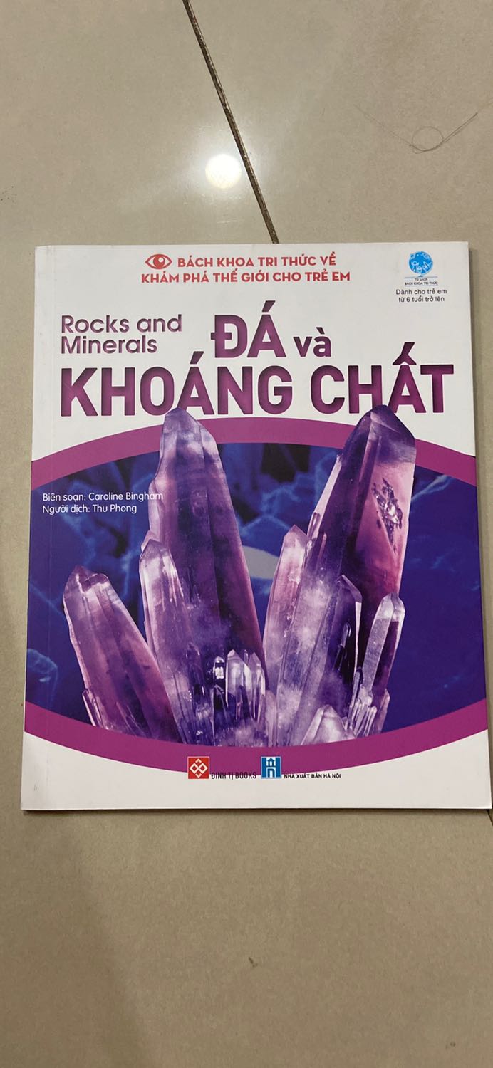 Sách in đẹp, nội dung quá ổn, thích hợp với bạn nào dạy theo pp Montessori & để con đọc khám phá thêm về thế giới