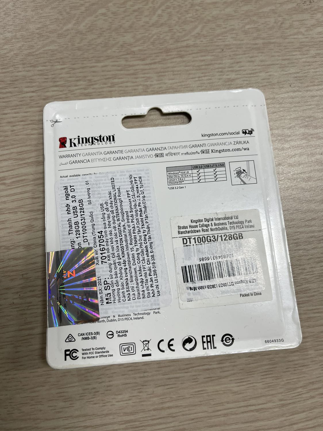 128GB thực tế sử dụng được 115GB
Read & Write Speed không được như kỳ vọng hoặc nói thẳng là rất tệ!