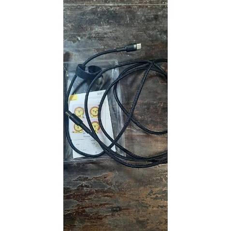 Dây bọc dù chắc chắn, thiết kế đẹp, hàng chính hãng, giao hàng nhanh, hỗ trợ 60w mình dùng cắm cho sạc macbook vẫn ok luôn nha