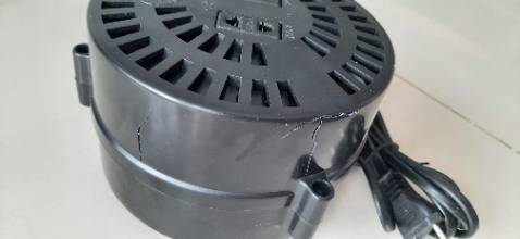 Vừa nhận hàng mở ra chưa xài đã nứt thấy luôn lõi bên trong