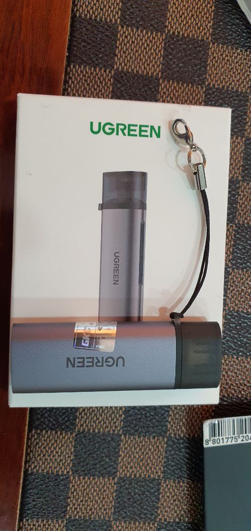 Đúng hàng chính hãng. Có chức năng OTG cho điện thoại có cổng USB C.