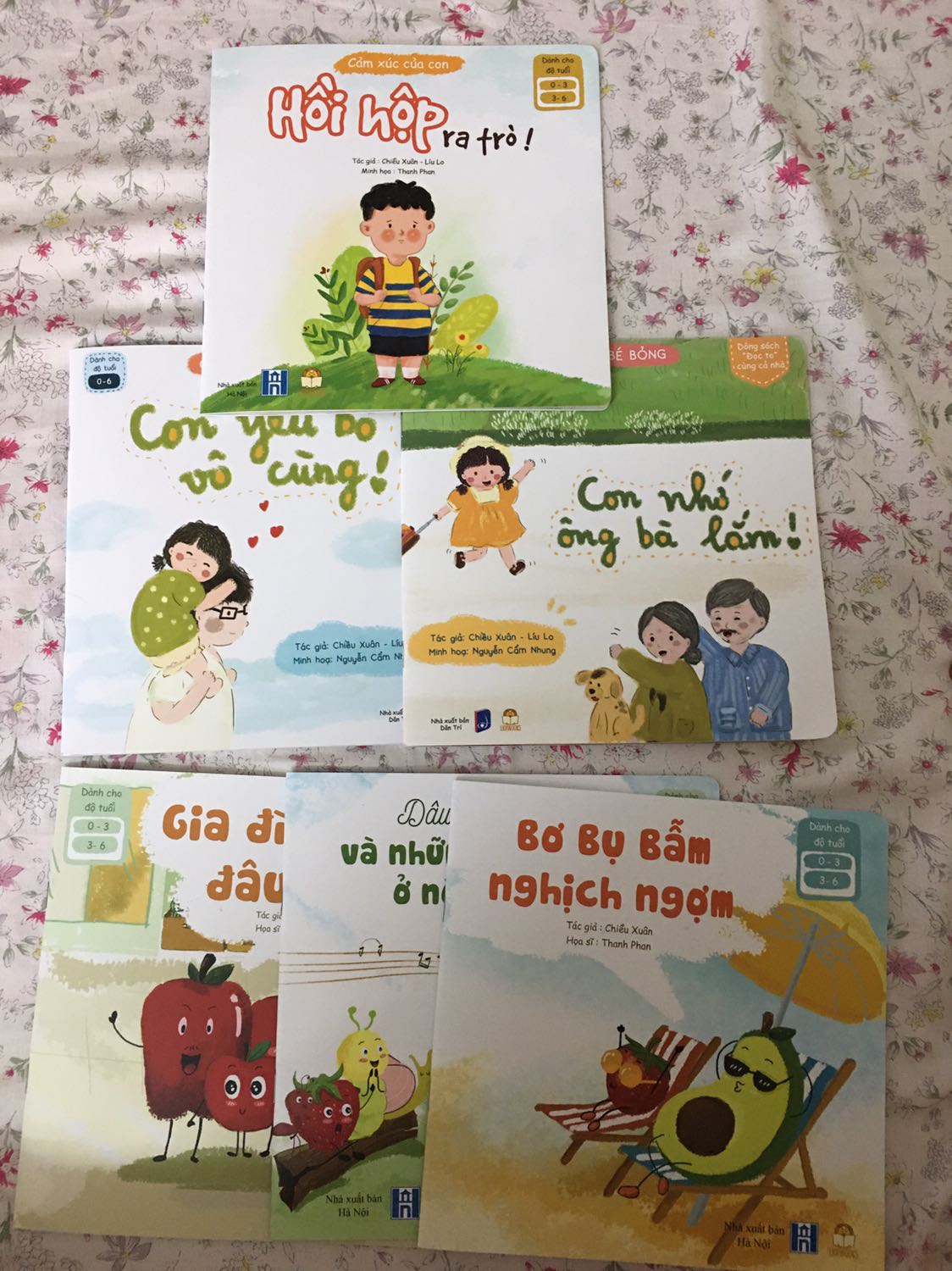 Mình đặt mua bộ 3, mà thiếu quyển “Con thương mẹ nhất” shop gửi quyển “Hồi hộp ra trò”. Nếu hết hay gì thì shop phải nhắn tin cho mình. Mình đồng ý thì mới gửi chứ. Rất không hài lòng với cách làm việc kiểu này !