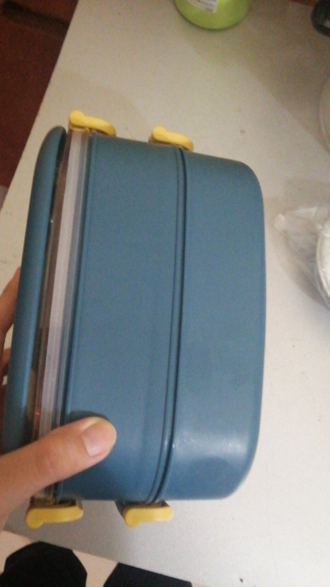 mình thích màu xanh, nên đã nhắn tin cho shop và shop hỗ trợ mình rất nhiệt tình luôn. Chị mình khen đẹp và chuẩn bị mua cho bà ya thêm cái nữa nè