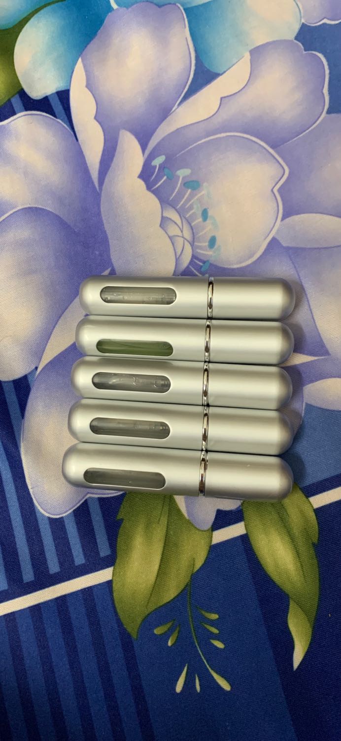 Nhỏ gọn,sang trọng,đúng như hình trên shop đăng
Nhưg phải dùng tg xem có bị bốc hơi ko r đánh giá lại