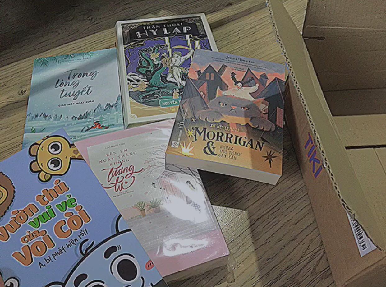 sách đẹp, giá ok, mua cho con cháu đọc thì ổn phải biết, giao nhanh ưng cái bụng