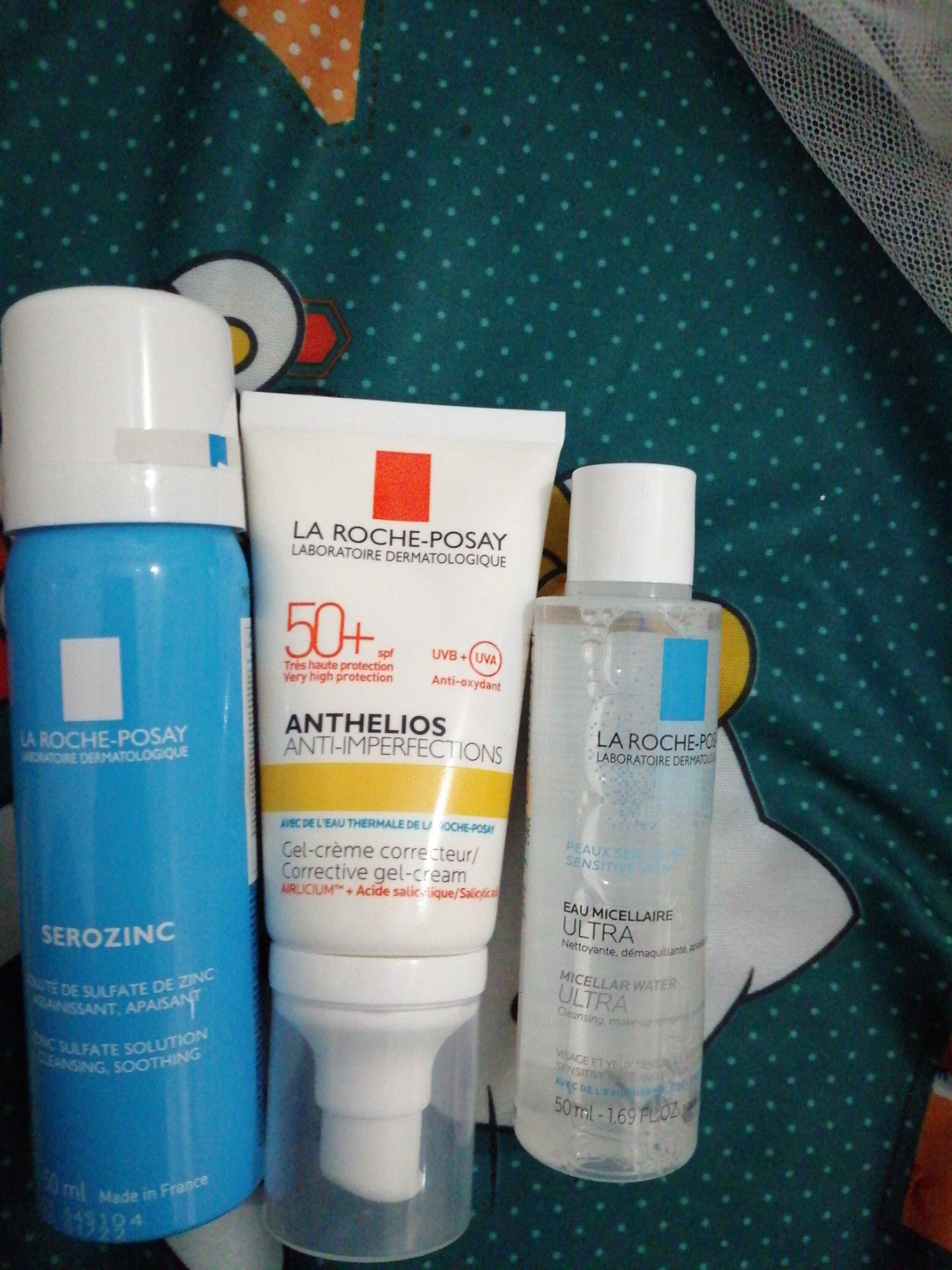 Mua hàng lần đầu tại tiki và hài lòng về giá lẫn date của sản phẩm vì mua đợt sale nên ngại về date. Hạn sử dụng tận 2021 điểm cộng đầu tiên, giao hàng nhanh. Nước khoáng dùng lần đầu cảm thấy da như được diệt khuẩn, hơi ngứa nhưng không bị gì sẽ sử dụng thường xuyên và theo dõi kết quả sau