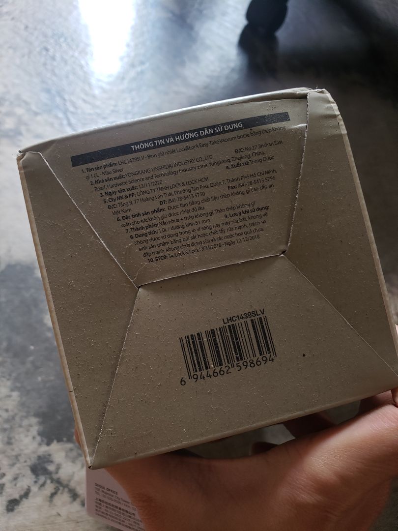 mua mới được 2 tháng thì cái nắp bình hỏng, không nhấn được nữa, giờ lấy nước rất bất tiện. nhắn shop, shop không bảo hành, tiki cũng không bảo hành. tệ