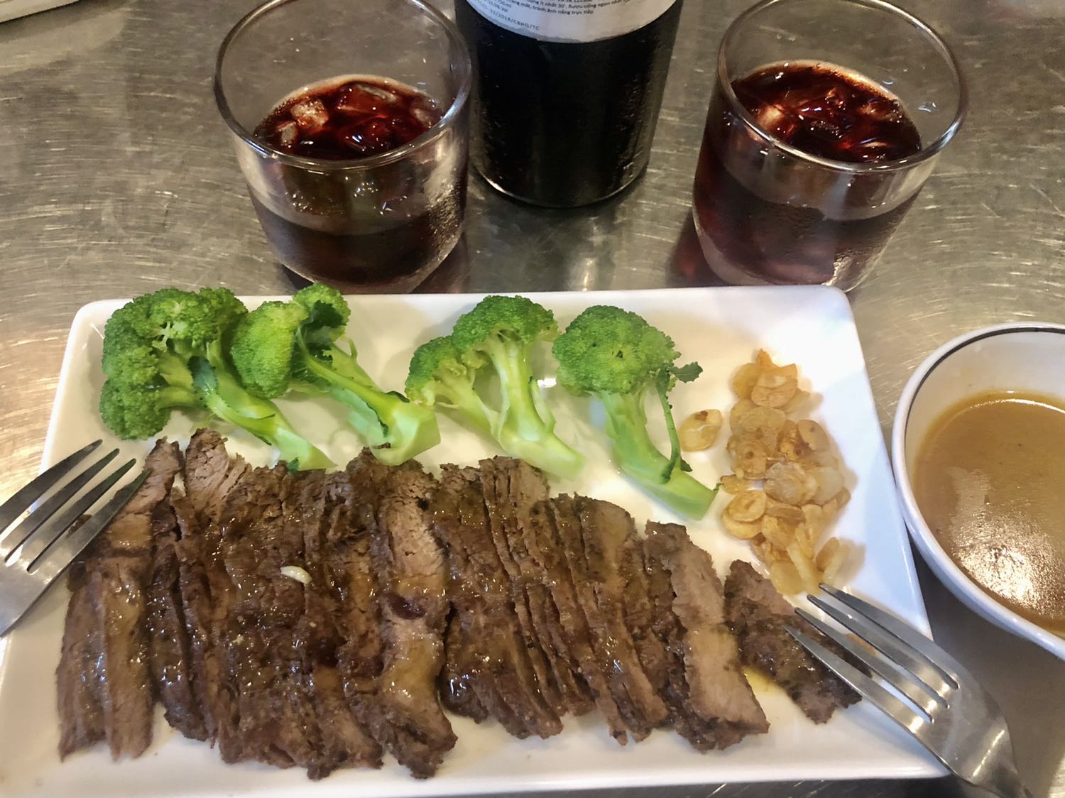 Hàng chính hãng, mô hình đẹp. 
Mình đã lấy hàng tặng cho cháu nên ko chụp hình được. Hình ảnh chỉ mang tính chất nhận xu ^^