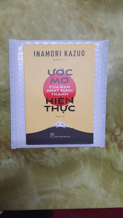 Cuốn sách tuyệt vời nhất mình nhận được các bạn ạ!. Nội dung chất lượng, chất lượng giấy tuyệt vời, đóng gói rất cẩn thận. 5 sao!