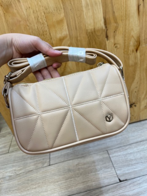 Hàng xin qá da tốt mền mà hk mất form thích qá shop ơii mãi ủng hộ shop yew yew 🥰🥰