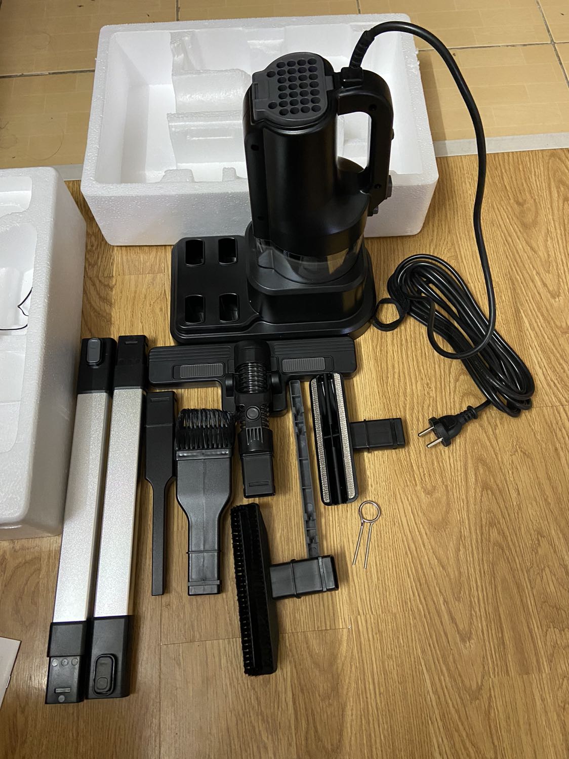 Sp đẹp chính hãng , giao nhanh, nhân viên nhiệt tình thân thiện cẩn thận. Chưa dùng nên không bình luận.
🤙🤙🤙 Sp mua hàng được tặng hộp ; bình nước…theo giá trị đơn hàng nhưng mình không nhận được quà tặng!
Tiki và shop ktra lại và giao bù quà tặng cho mình. Nên kiểm soát trước khi giao cho khách hàng tránh sai sót; nhầm lẫn và thiếu hàng tặng,….