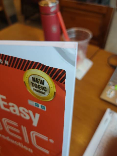 Thật sự rất hài lòng với Tiki về ship.Có cảm giác như đang sống ở Mĩ.Bên Mĩ có câu chuyện 7h sáng đặt hàng trên Amazon 9h hàng đến.Tối hôm 10.10 săn sale trên Tiki sáng mai ngủ dậy 9h sáng sách đã đến.Tiếc một nỗi là một người yêu tri thức yêu sách như mình thì không thích bị mẻ nhăn ở đầu góc sách.Điều này thì vẫn muốn Tiki nâng cao chất lượng ship bảo vệ người tiêu dùng. Đặt sách thì đặt Tiki