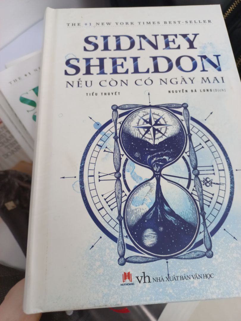 Sách giao bìa vàng. thất vọng