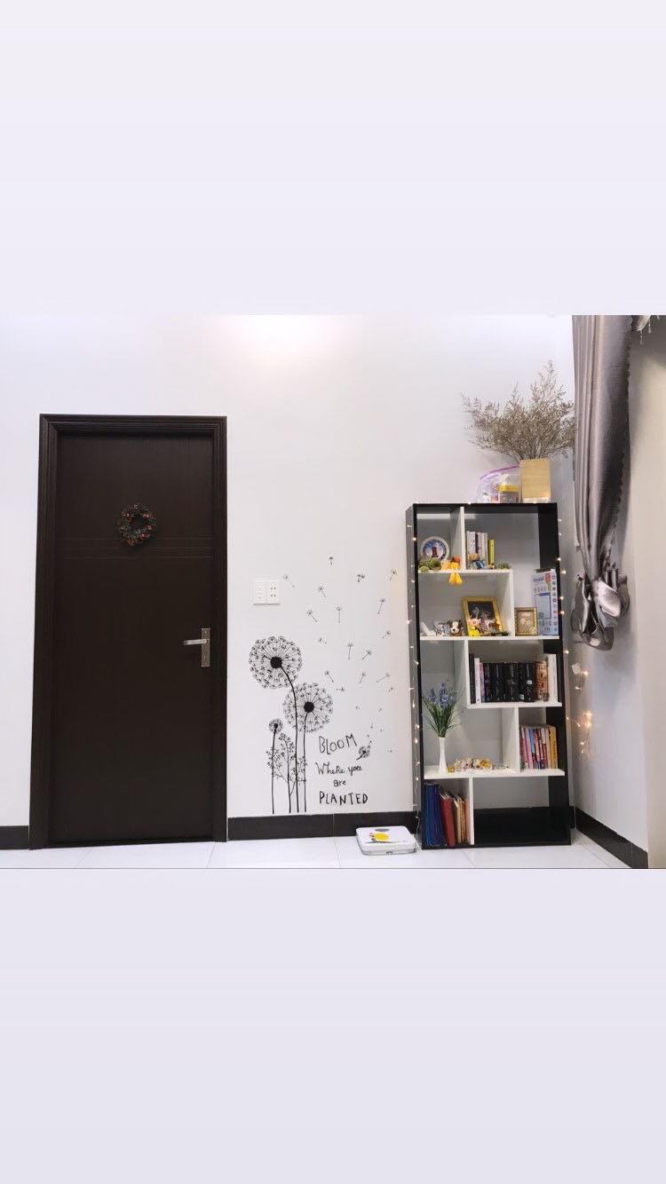 Lớp decal hơi mỏng dễ bong, hình dễ thương