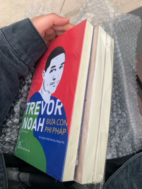 giao hàng siêuu nhanh, a shipper cute, sách dc bọc cẩn thận, săn dc giá siêu hời tr ơi mê nha