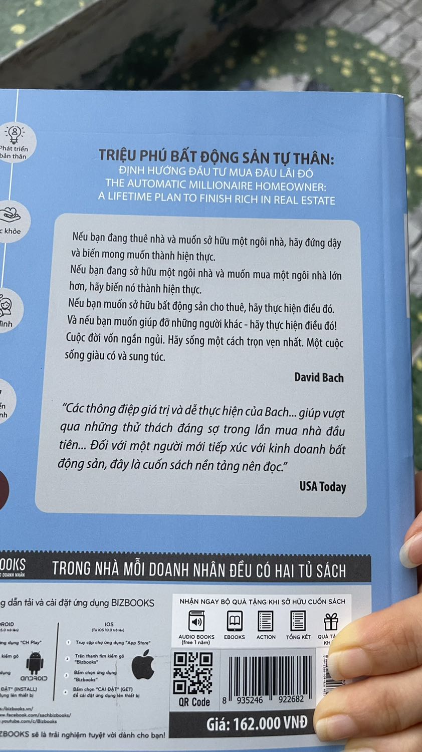 Tôi đã xem từ trang 1 đến 186 , nội dung sách hướng dẫn đầu tư Bds vay Bank , nội dung có phần lý thuyết nhiều, khó hiểu, và cách tính lãi suất các nước khác, ở VN thì lại càng khó hiểu hơn, mình thấy đọc tới đâu căng não đến đó ,,, và mình thấy không hay không hữu ít…