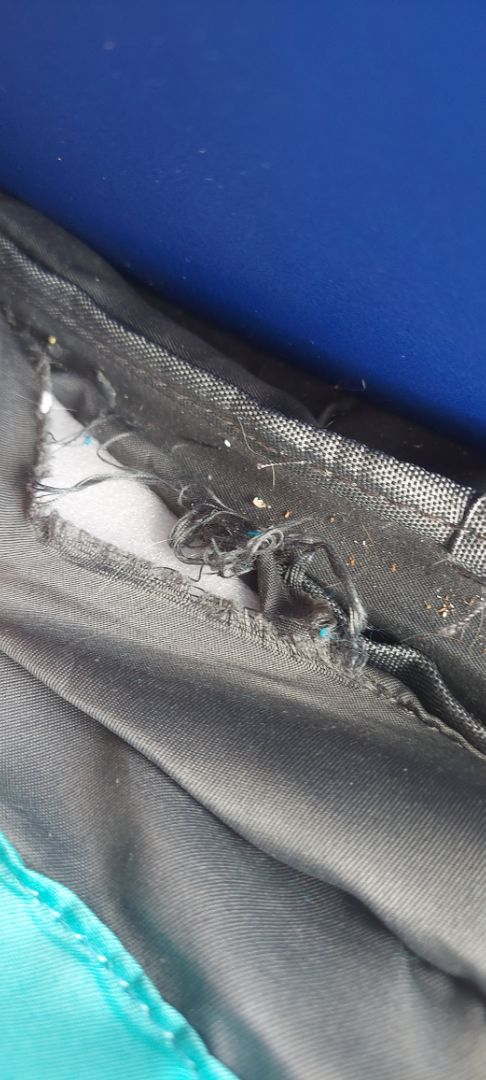 khá tệ khi mời sài bên trong đã rách ntn