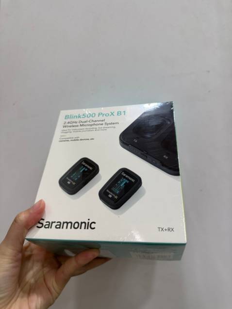 Micro ProX b1 thu âm 1 người khá tốt, còn có hộp sạc tiện dụng. Dùng cho máy ảnh quá xịn nhé