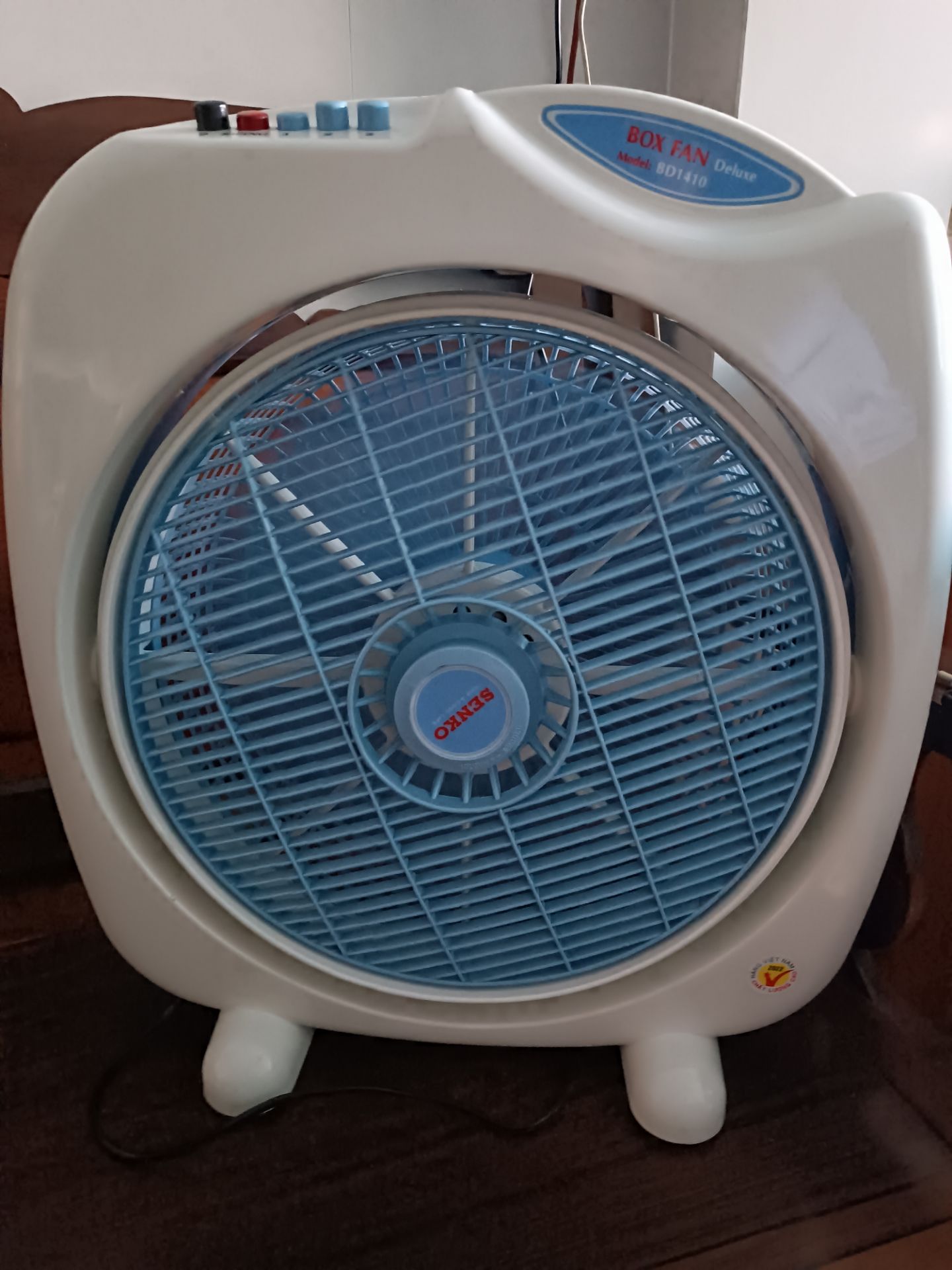 quạt chính hãng,nhựa tốt, gió mạnh, giá tốt.