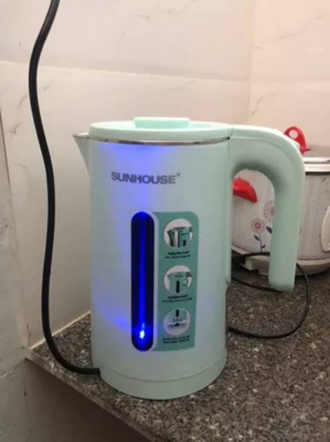Đóng gói chắc chắn. Hàng Sunhouse nên yên tâm
 Ấm màu cực dễ thương 
Đun nước nhanh sôi. Siêu tốc 
Với giá này ấm quá OK. Hy vọng xài bền