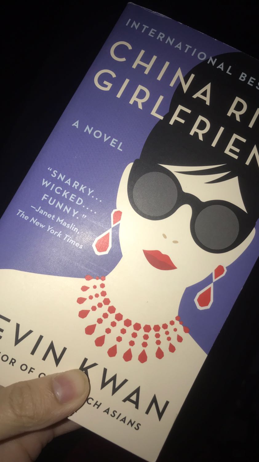 Mới đọc nhưng chất lượng sách càm trên tay thích hơn tập 1