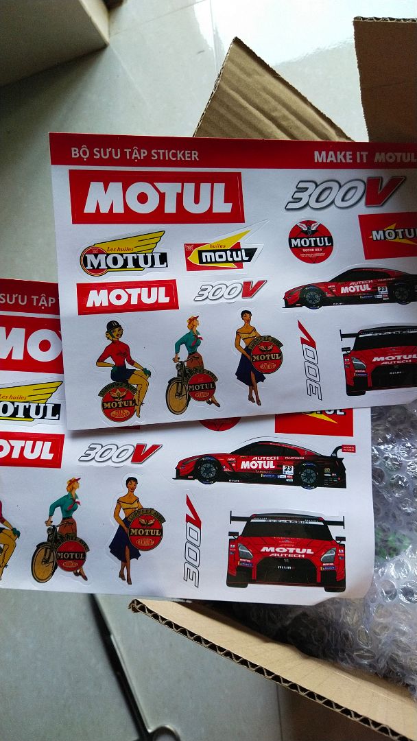 Nhớt tốt, nguyên seal chính hãng đầy đủ mã checker. Shop đóng gói cẩn thận, đầy đủ quà tặng nhé mn. Tks shop Nhớt tốt, nguyên seal chính hãng đầy đủ mã checker. Shop đóng gói cẩn thận, đầy đủ quà tặng nhé mn. Tks shop