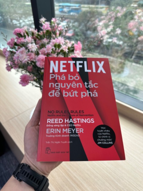 Sách có nhiều nội dung thú vị, độc đáo, tuy đa số không thể áp dụng tại các đơn vị khác nhưng vẫn có nhiều giá trị tham khảo trong việc quản trị. Recommended.