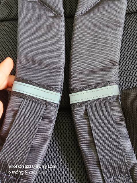 Mình mua được giảm giá còn 582.375, Balo cực kỳ đẹp, nhỏ gọn, chứ không to, vải tốt chắc chắn, mọi thứ điều ok, trừ khâu chuẩn bị hàng cực lâu, minh ở sài gòn, kho xuất hàng cũng ở sài gòn, mình phải gửi yêu cầu hỗ trợ từ tiki, mà 4 ngày mới giao tới, giao trễ hơn so với dự kiến luôn, nếu Sakos chuẩn bị hàng nhanh, giao sớm nửa là xứng đáng 5 sao