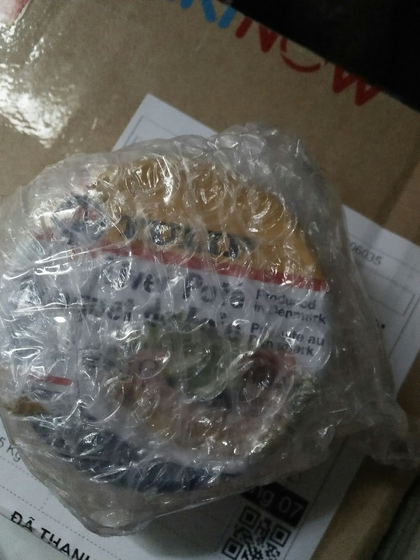 sản phẩm mới, nguyên vẹn, mùi vị cũng ok