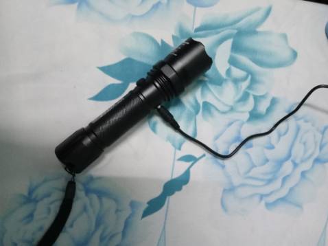 Mới mua,mở đèn thấy sáng,sài lâu dài mới biết.