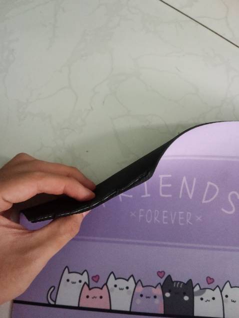 Ưu điểm là màu đẹp ko lem, đặt tay va đi chuụôtlên rất thỏai mái

Nhuợc điểm là  hàng giao đến bị rách 2 đầu sau đó đổi trả lại thị ko nhận được sản phẩm hòan thiện mà nhận lại cái lỗi