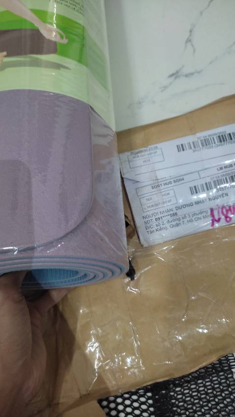 Mình đặt màu cam đen, giao lần đầu sai màu và mình đổi trả để đổi đúng, giao lần hai cũng sai màu. Lần này mình nhận nhưng mình thật sự thất vọng cách làm việc của shop và Tiki. Mình đợi hơn 15 ngày chỉ để đổi trả và cuối cùng cũng như không.