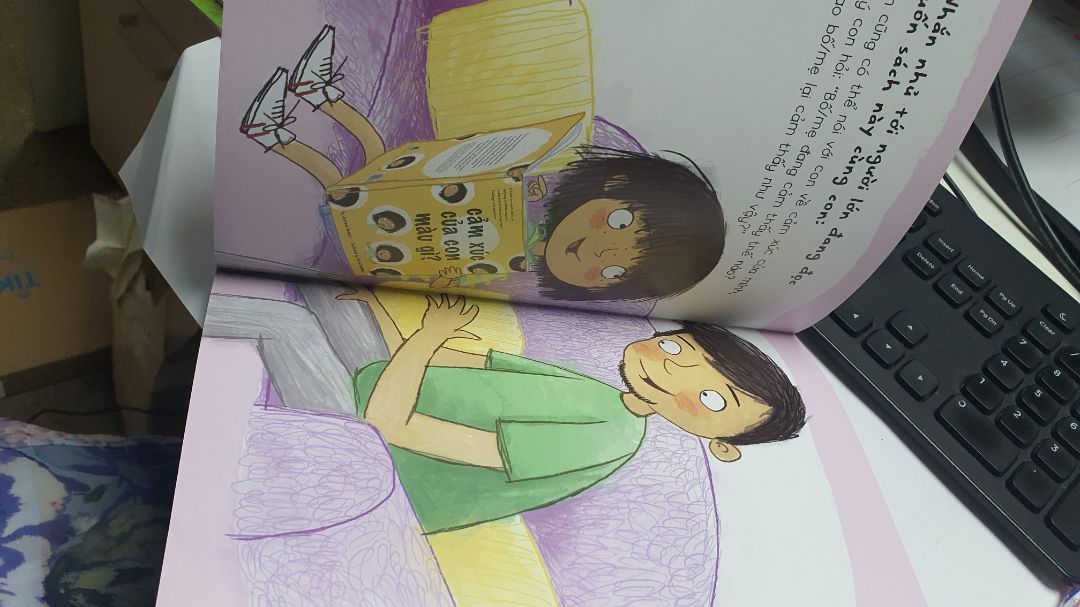 sách của nxb Nhã Nam chưa bao giờ làm mình thất vọng về khoản hình ảnh. sách rất đẹp. nội dung thú vị.