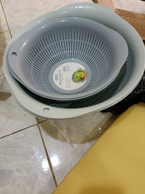 Chọn màu xanh lá giao màu nhạt 
Noi chung hk đúng màu 
Hk thich